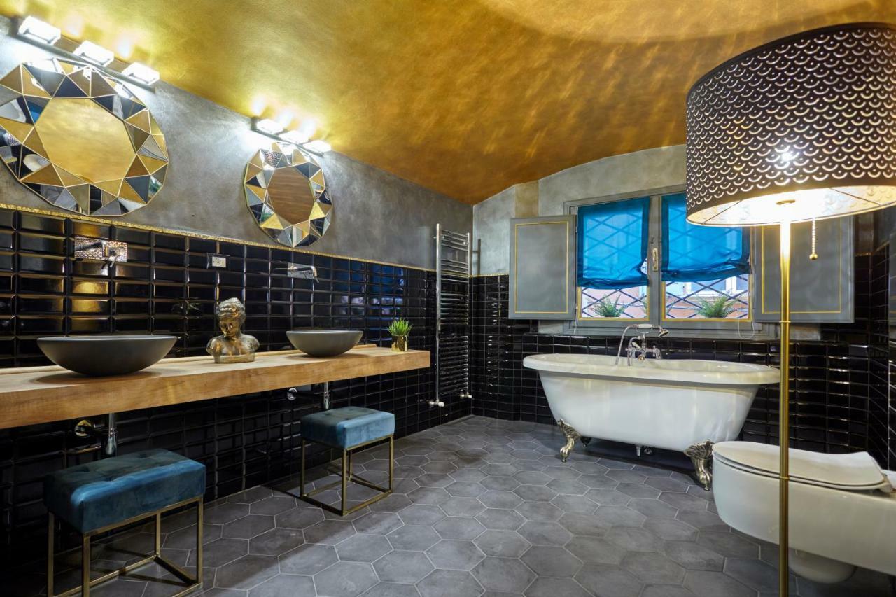 Palazzo Di Alcina - Residenza D'Epoca - Luxury- Bed & Breakfast Bolonya Dış mekan fotoğraf