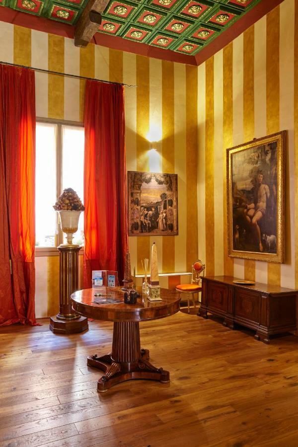 Palazzo Di Alcina - Residenza D'Epoca - Luxury- Bed & Breakfast Bolonya Dış mekan fotoğraf